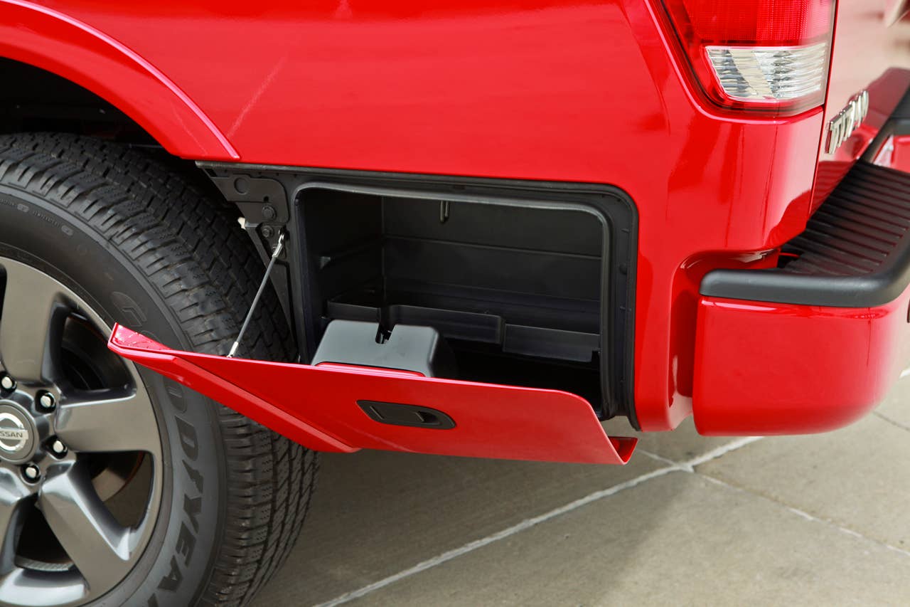2012 Nissan Titan Appearance Package storage box