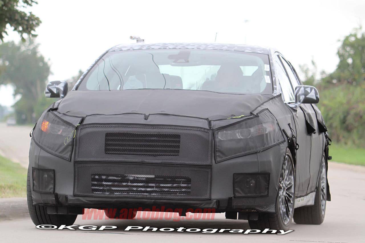 2013 Ford Fusion front