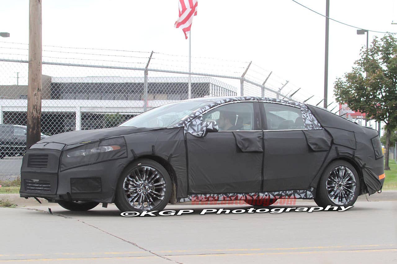2013 Ford Fusion side