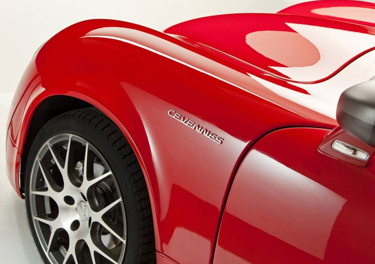 2013 PGO Automobiles Cevennes emblem