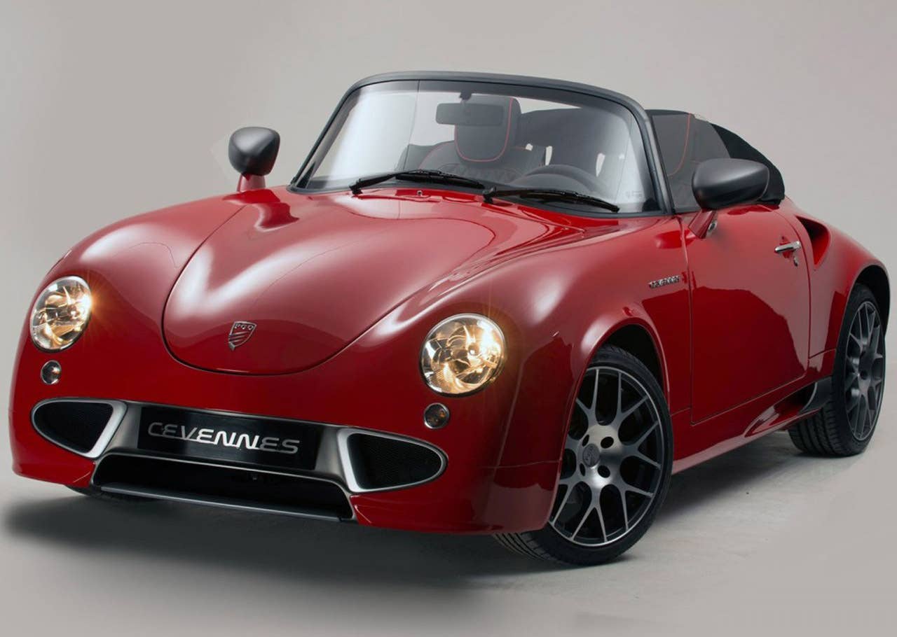 2013 PGO Automobiles Cevennes front 3/4