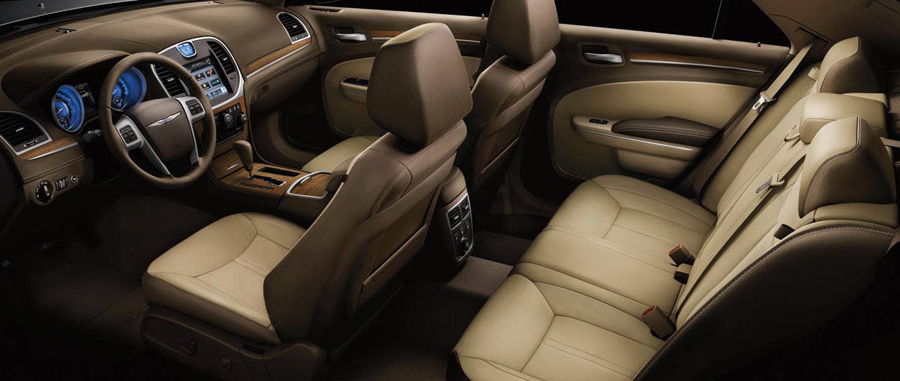 2012 Chrysler 300 Luxury