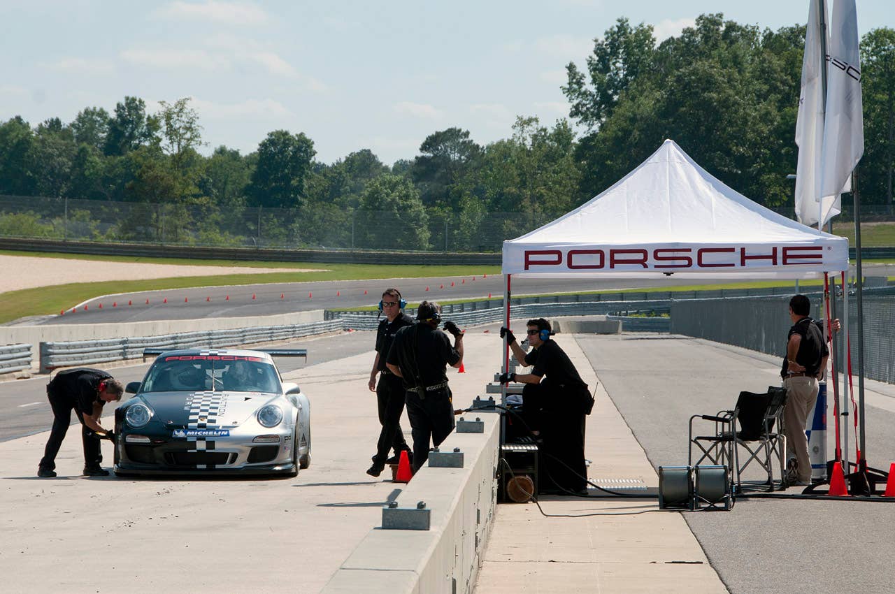 2011 Porsche 911 GT3 Cup front view