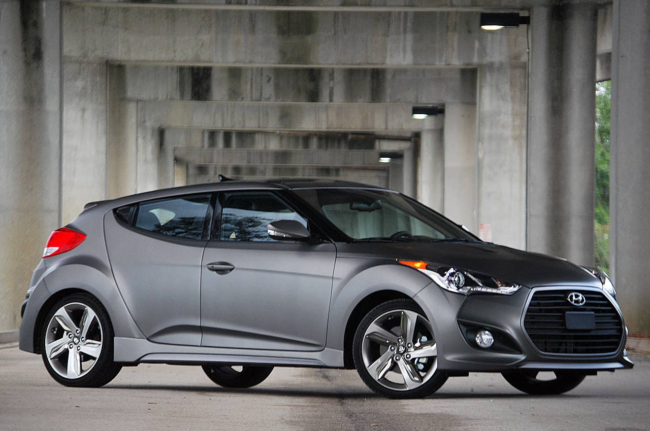 2013 Hyundai Veloster Turbo front 3/4 view