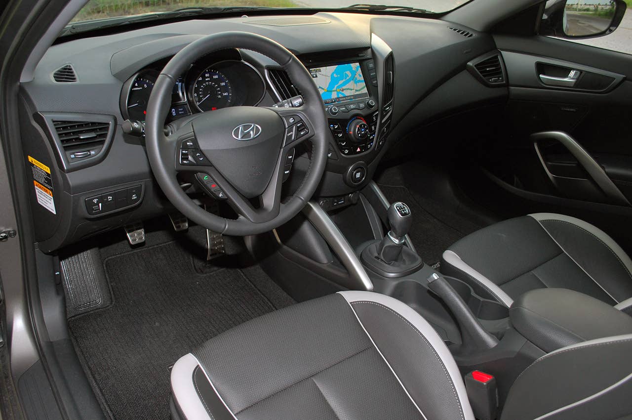 2013 Hyundai Veloster Turbo interior