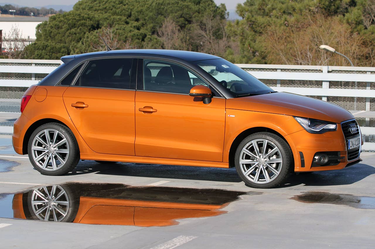 2012 Audi A1 Sportback front 3/4 view