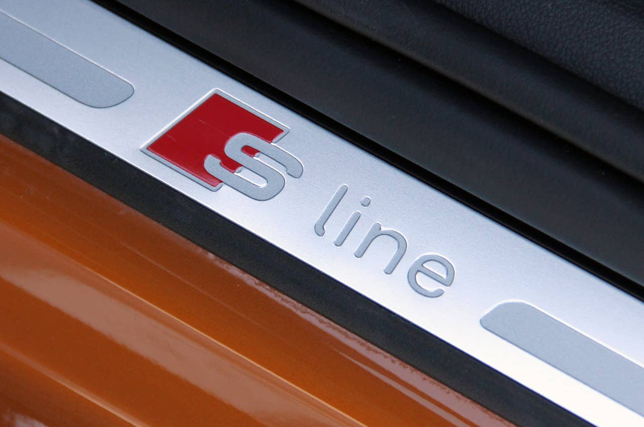 2012 Audi A1 Sportback sill plate