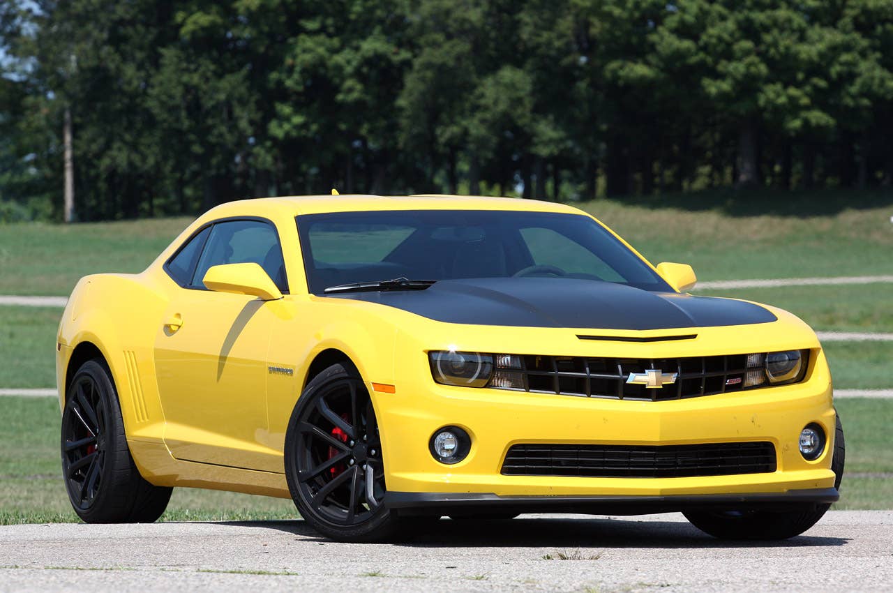 2013 Chevrolet Camaro 1LE front 3/4 view