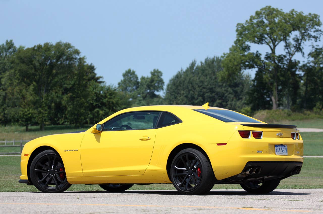 2013 Chevrolet Camaro 1LE rear 3/4 view