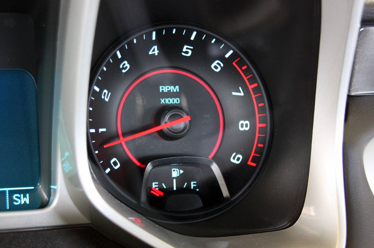 2013 Chevrolet Camaro 1LE tachometer