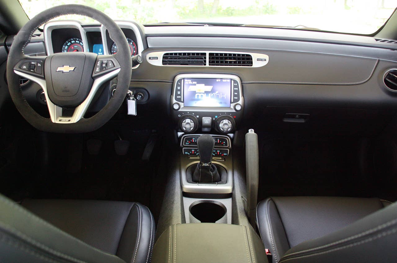 2013 Chevrolet Camaro 1LE interior