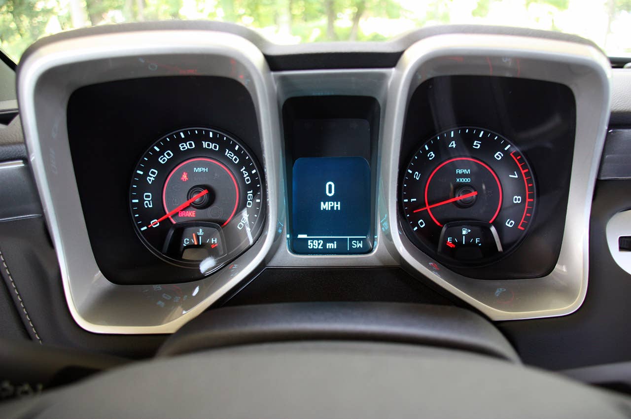 2013 Chevrolet Camaro 1LE gauges