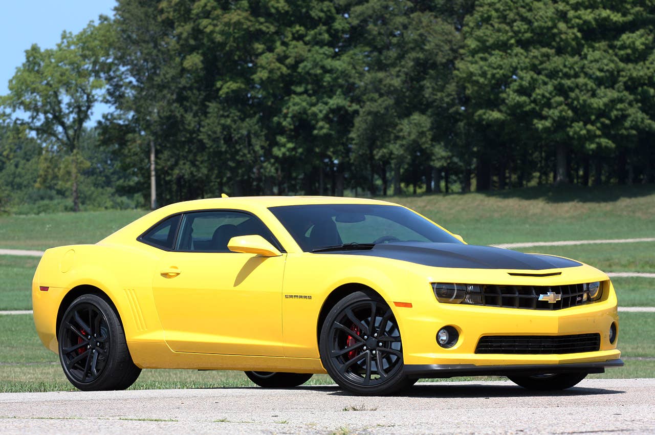 2013 Chevrolet Camaro 1LE front 3/4 view