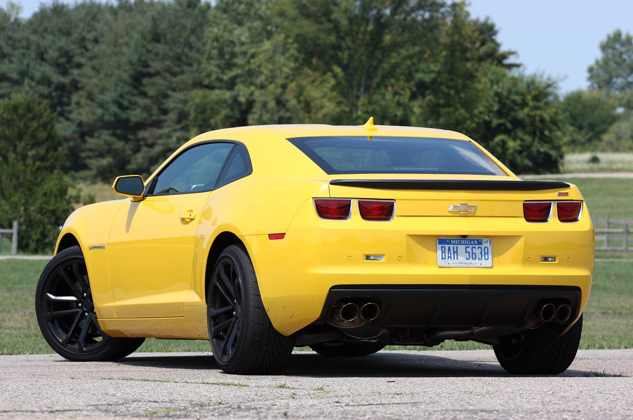 2013 Chevrolet Camaro 1LE rear 3/4 view