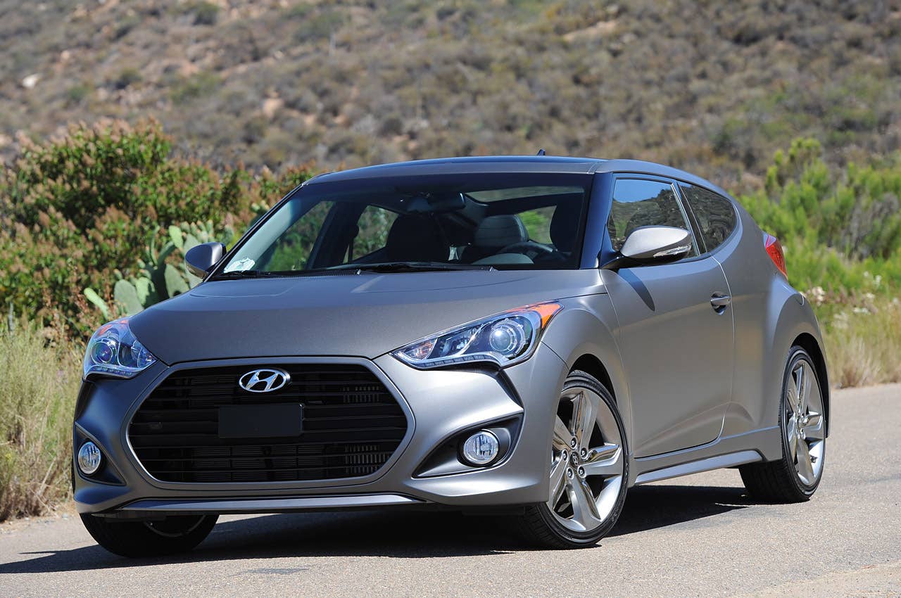 2013 Hyundai Veloster Turbo front 3/4 view