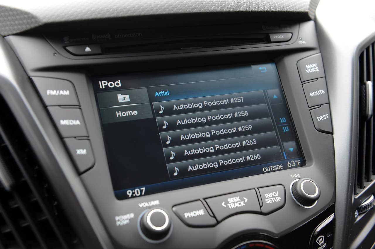 2013 Hyundai Veloster Turbo audio system display