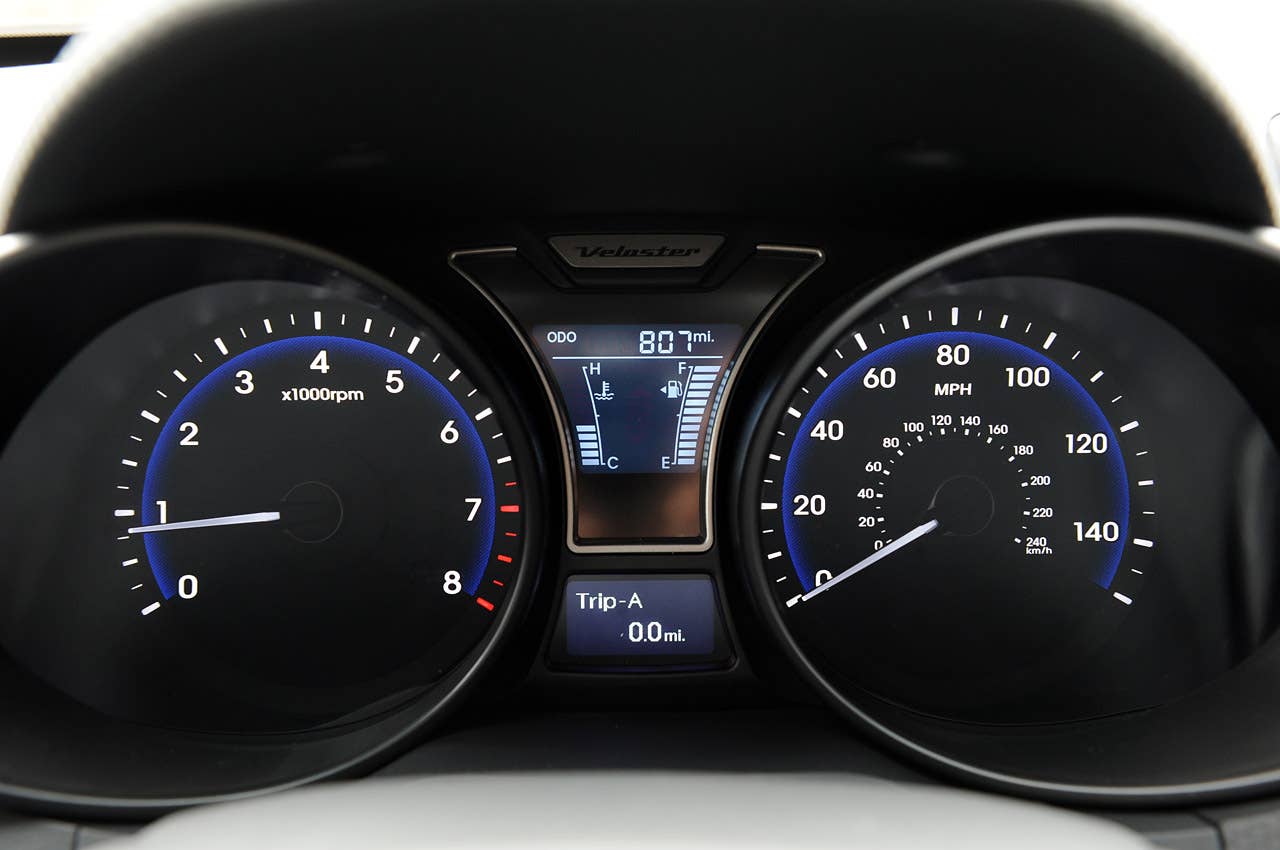 2013 Hyundai Veloster Turbo gauges