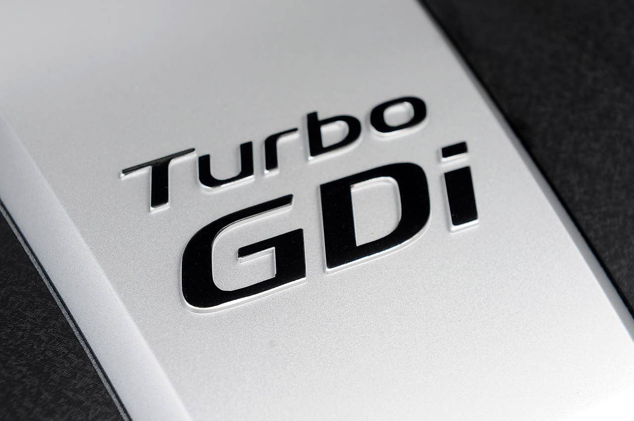 2013 Hyundai Veloster Turbo engine detail