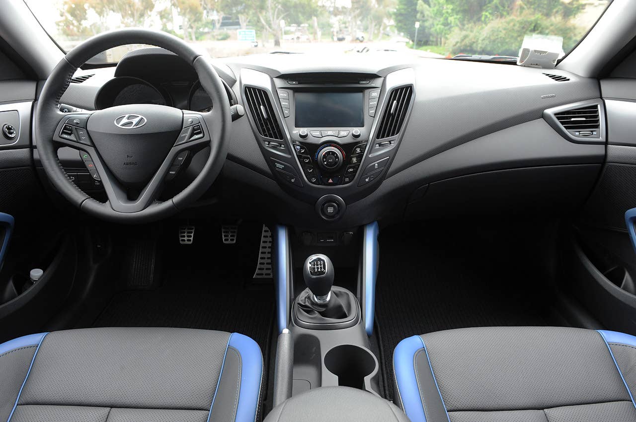 2013 Hyundai Veloster Turbo interior