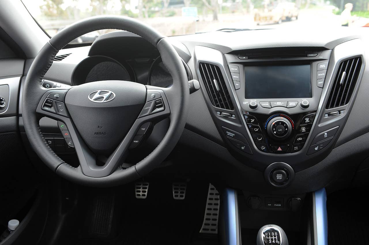2013 Hyundai Veloster Turbo interior