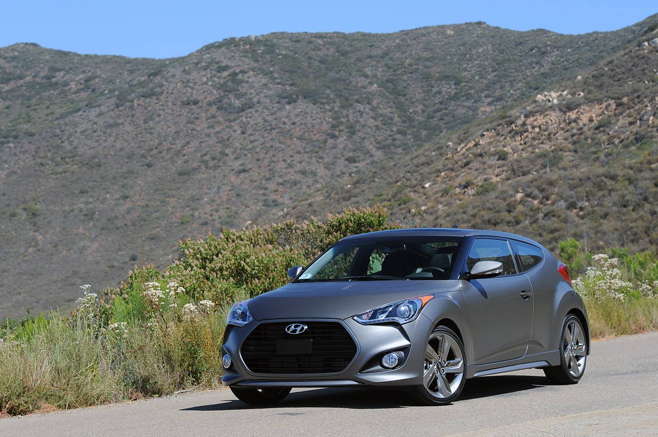 2013 Hyundai Veloster Turbo front 3/4 view
