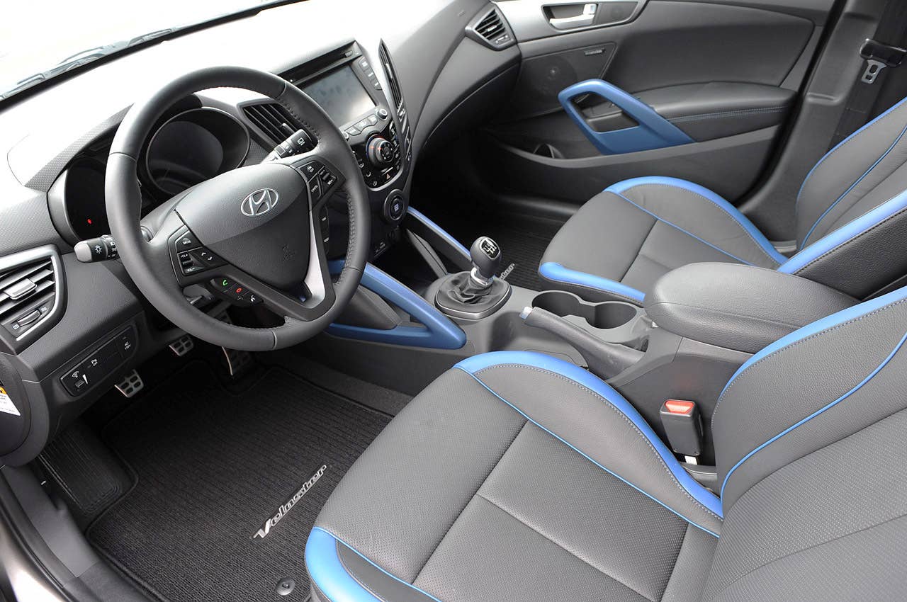 2013 Hyundai Veloster Turbo interior
