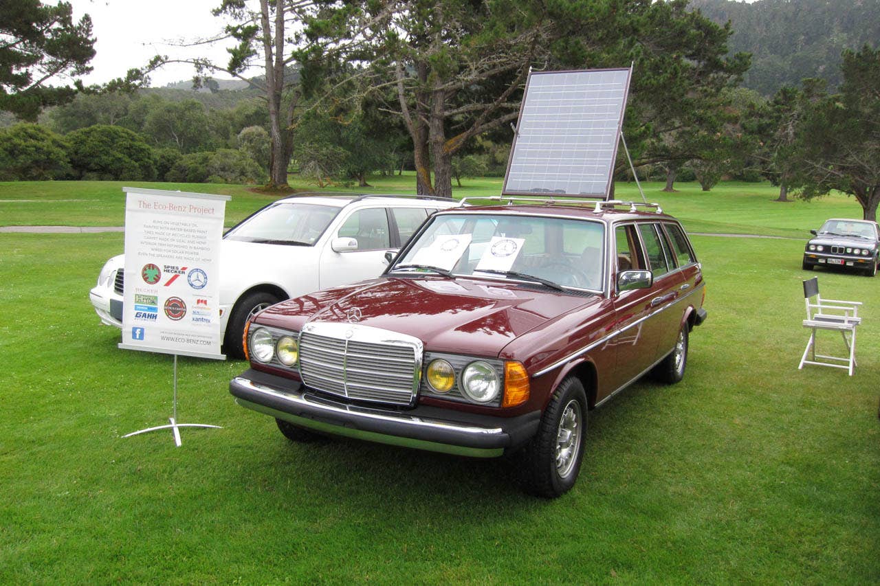 1983 Mercedes-Benz 300TD... with a solar panel