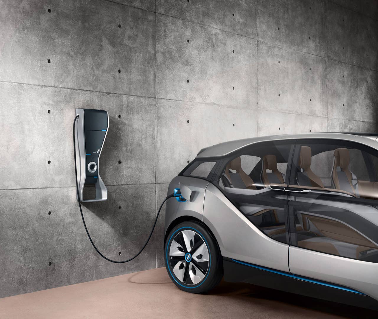 BMW i3 charging