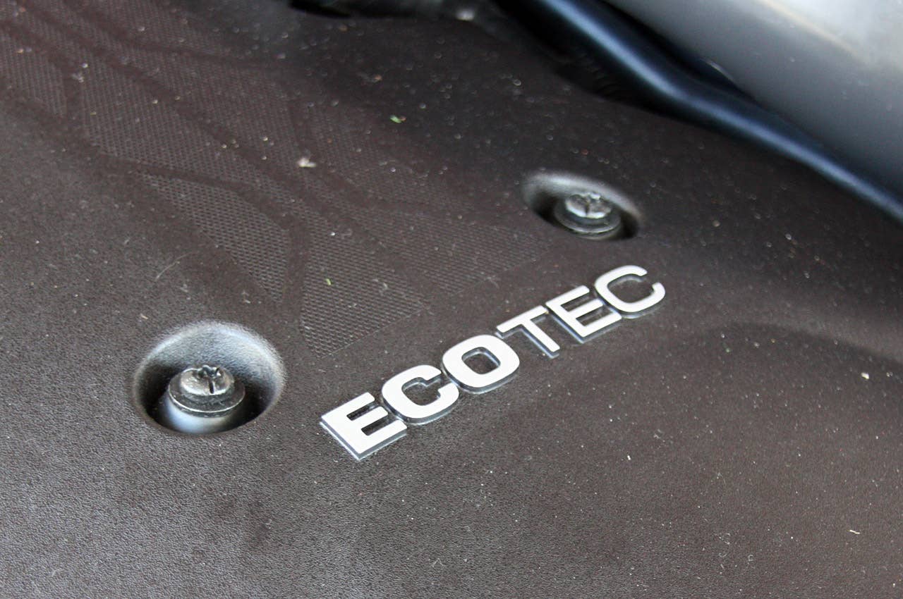 2013 Chevrolet Malibu 2.5 engine detail
