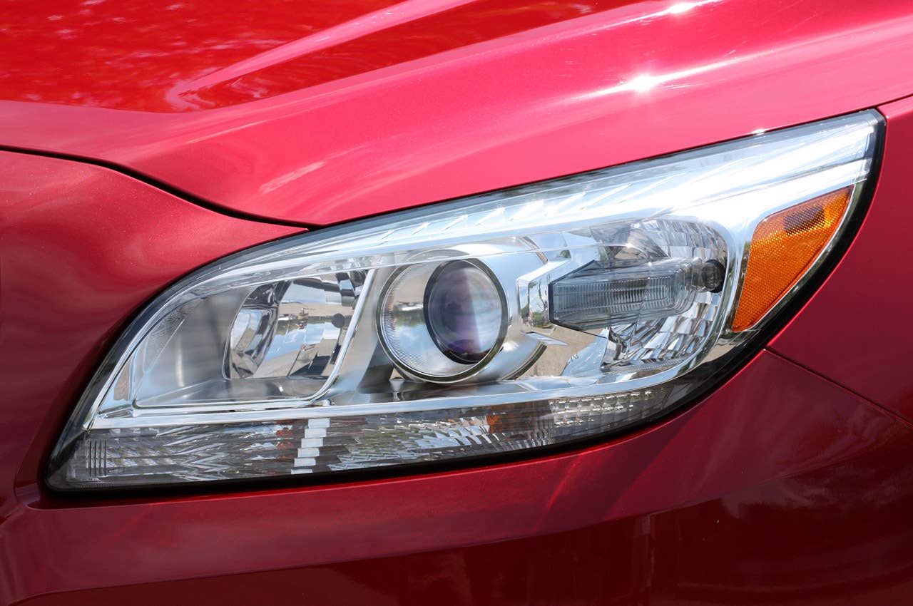 2013 Chevrolet Malibu 2.5 headlight