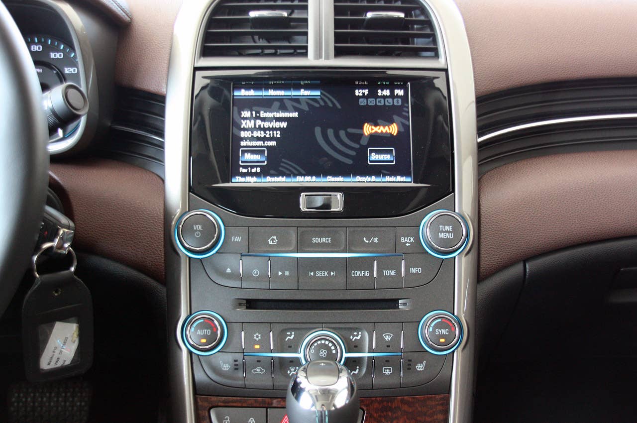 2013 Chevrolet Malibu 2.5 instrument panel
