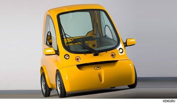 Kenguru Wheelchair-Accessible EV 3/4 view.