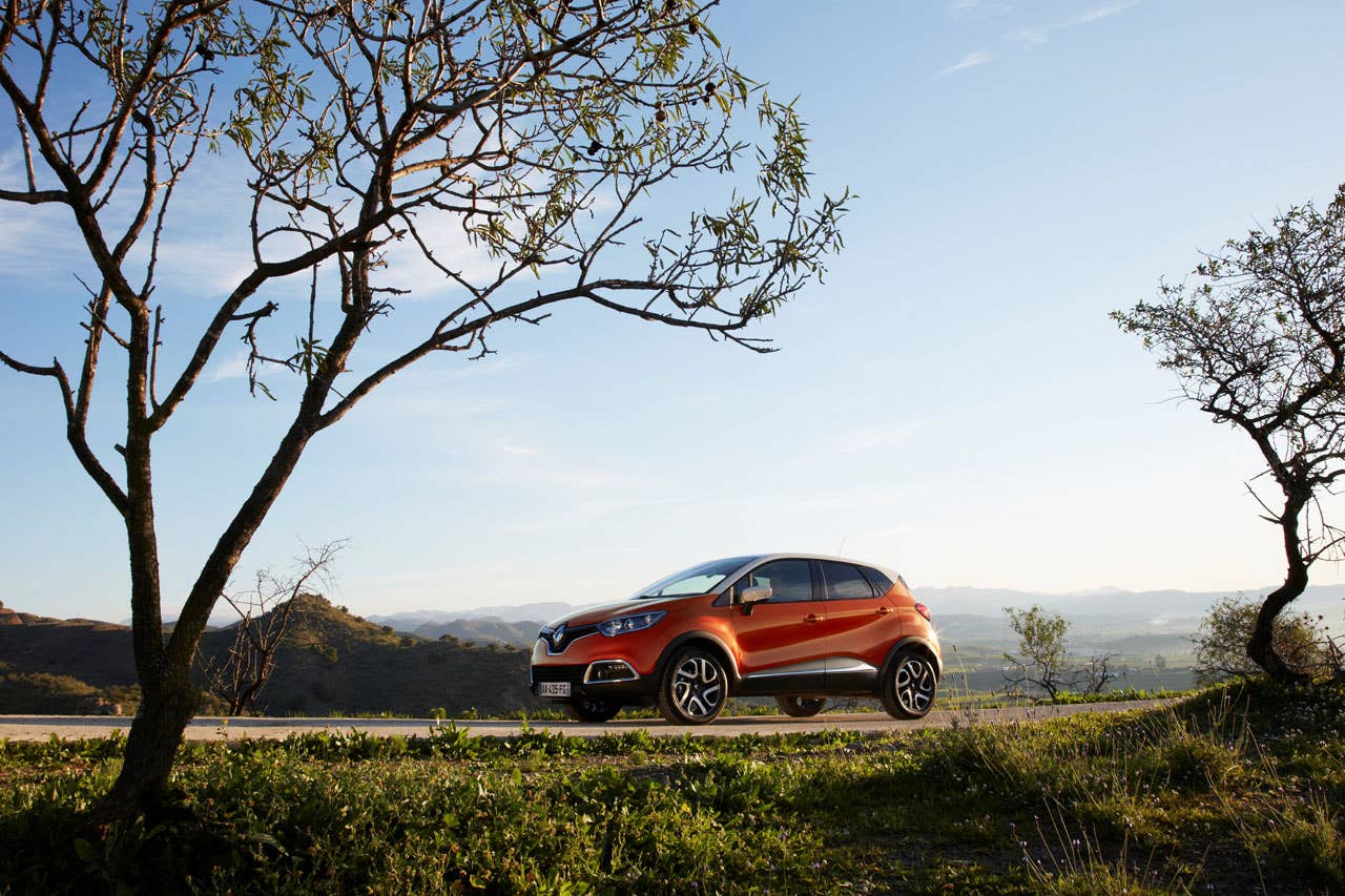 Production Renault Captur side