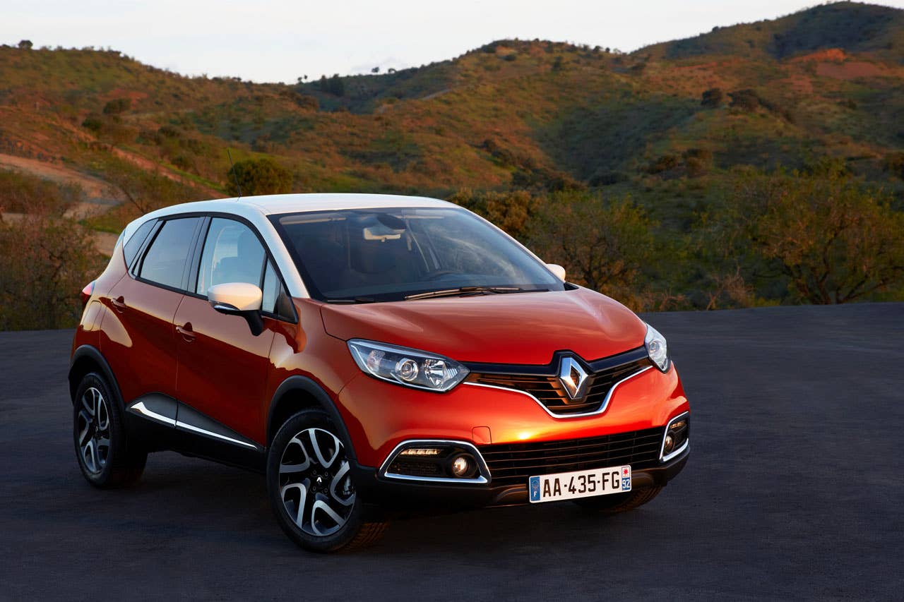 Production Renault Captur front 3/4