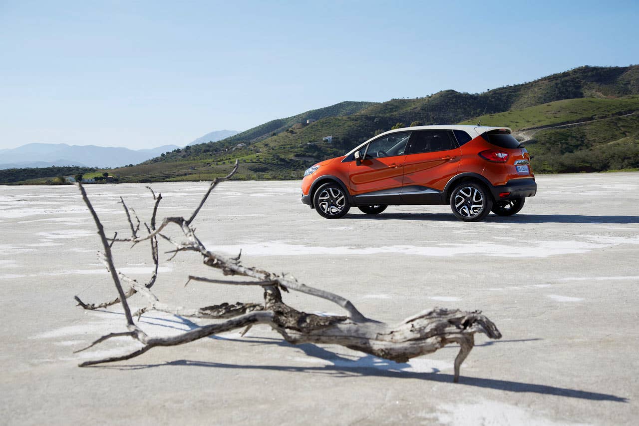 Production Renault Captur rear 3/4