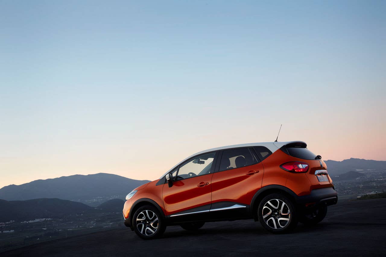 Production Renault Captur side
