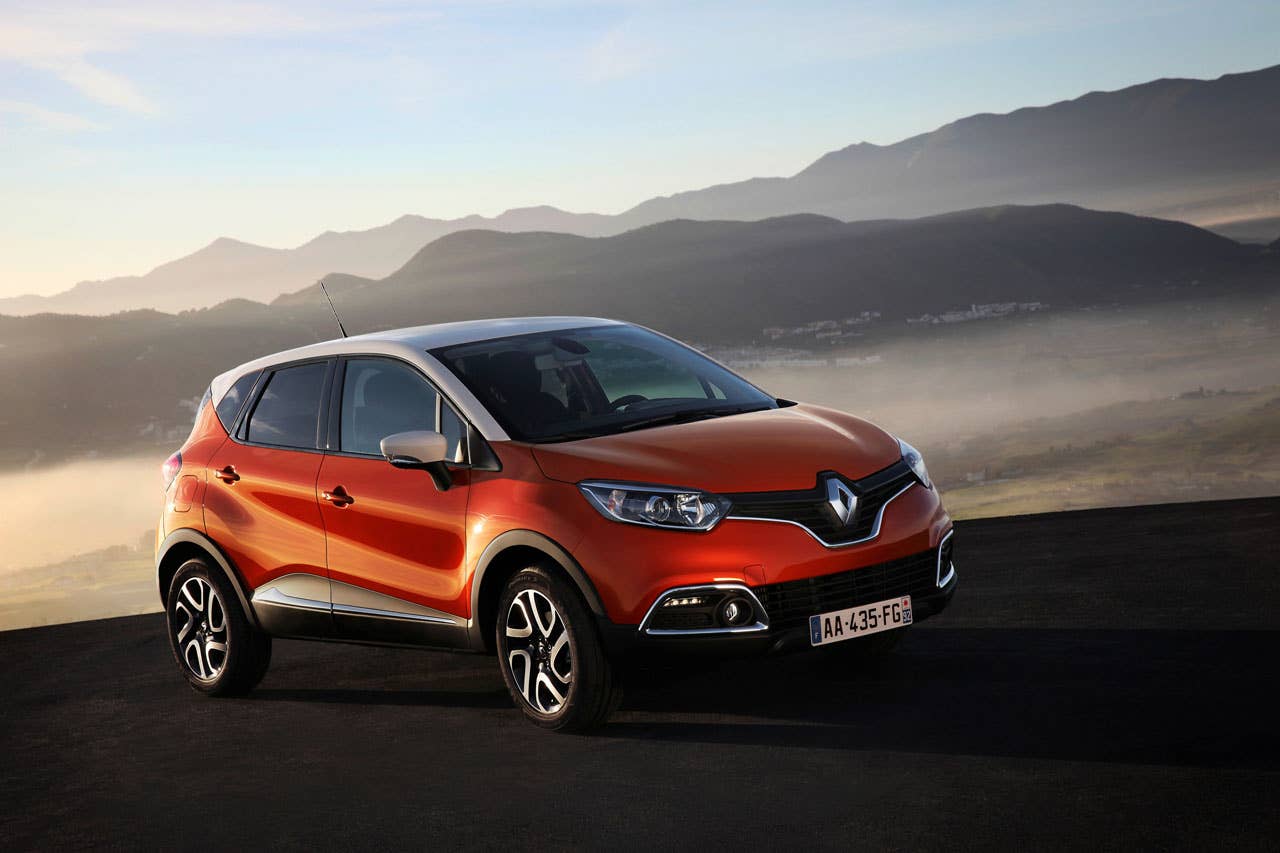 Production Renault Captur front 3/4