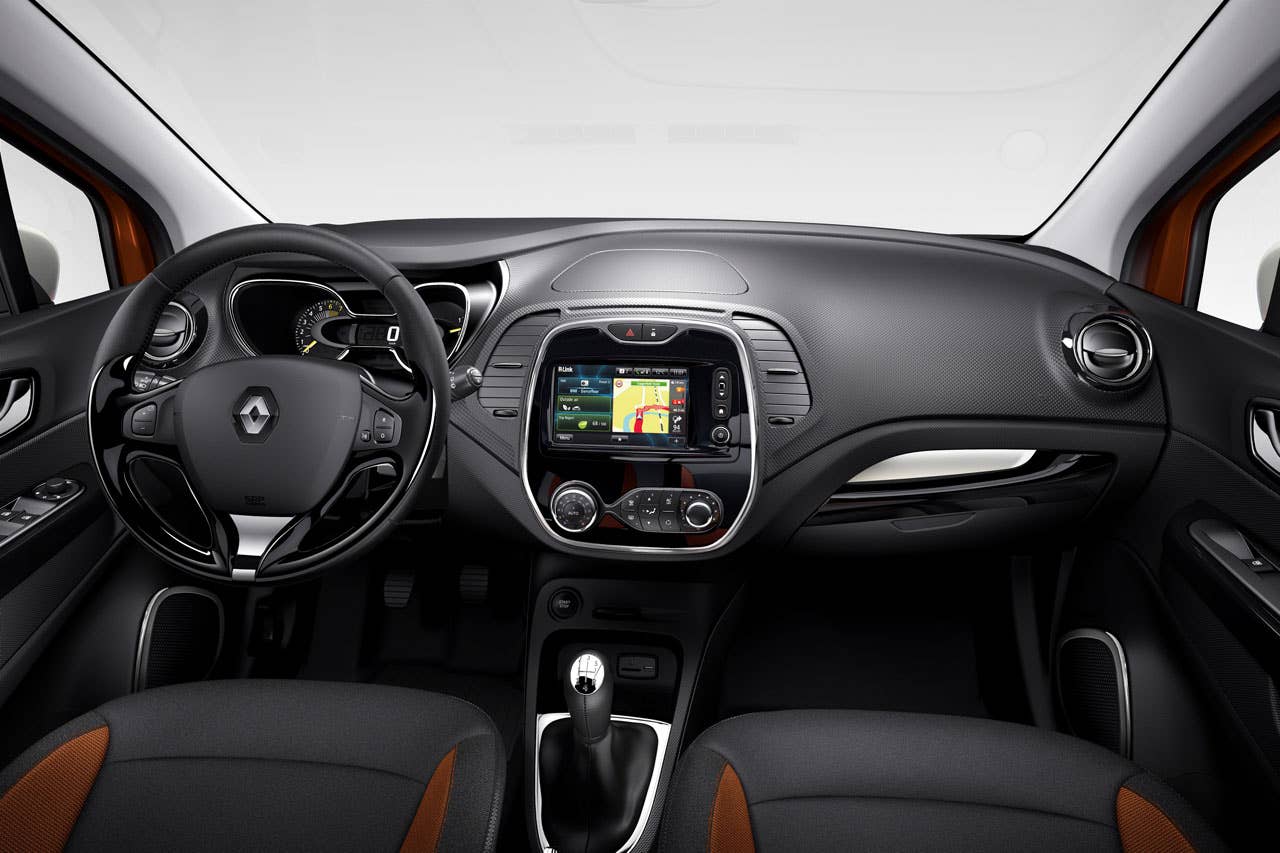 Production Renault Captur interior