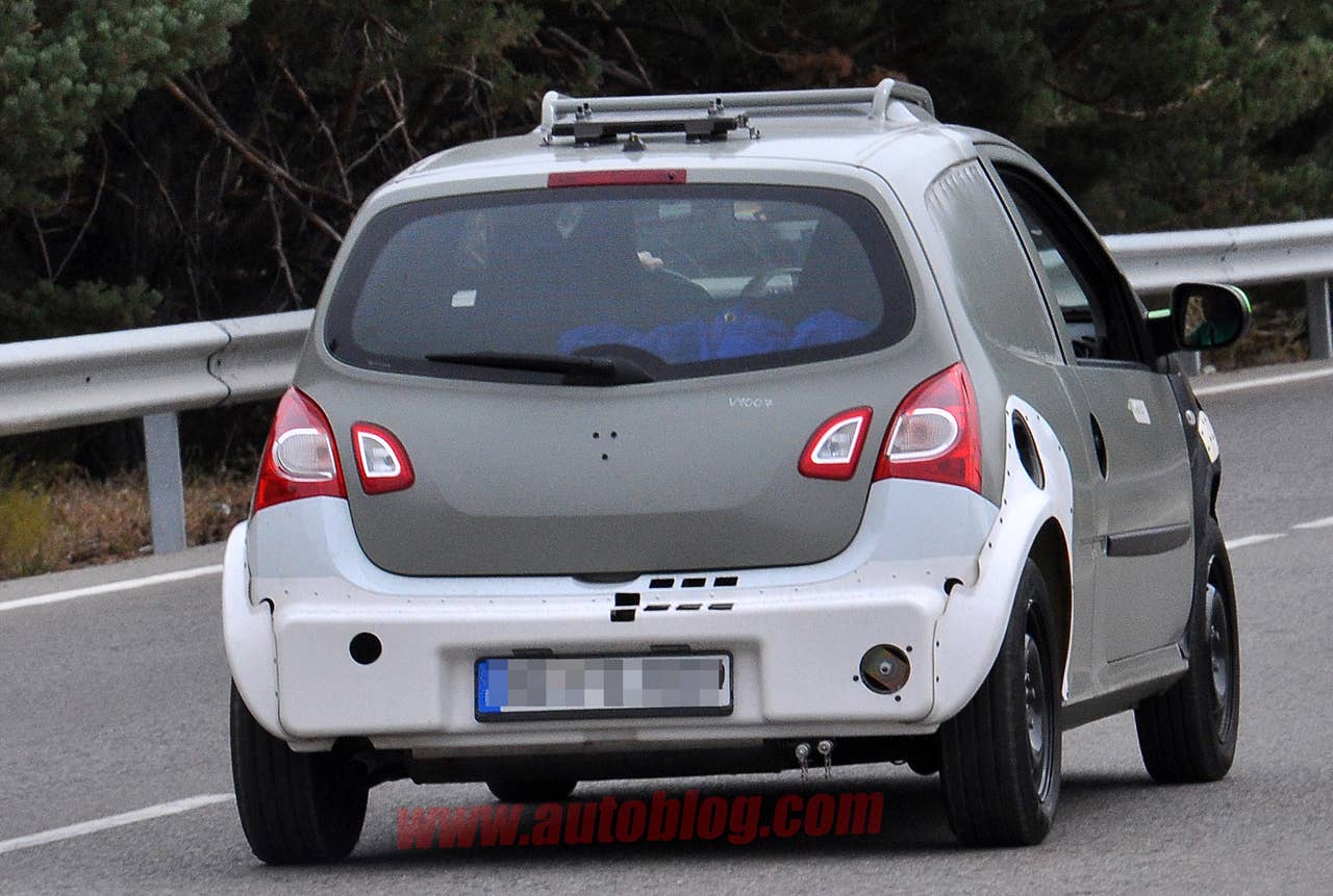 2015 Smart ForFour spy photos rear view