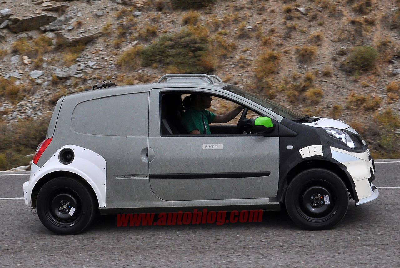 2015 Smart ForFour spy photos side view
