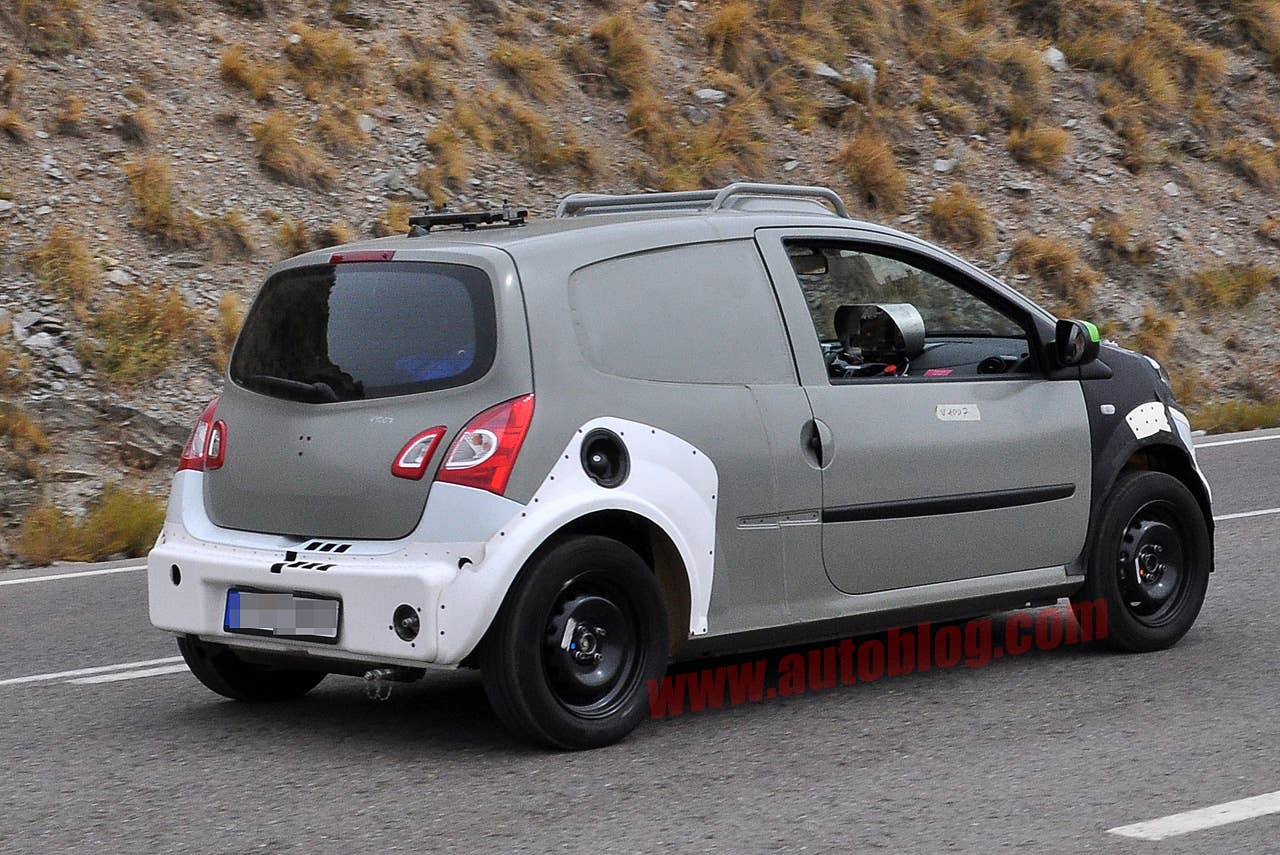 2015 Smart ForFour spy photos rear 3/4 view