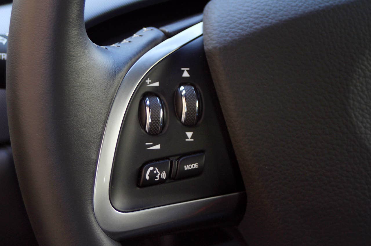 2012 Jaguar XKR-S steering wheel controls