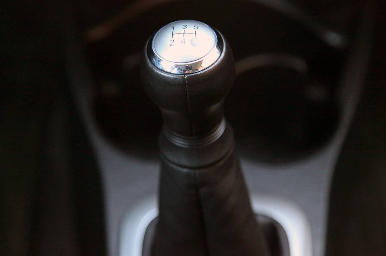 2012 Toyota Yaris SE shifter
