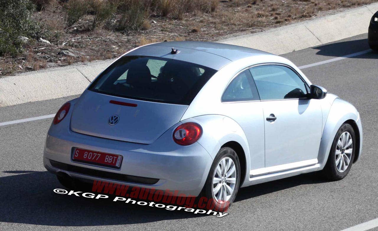 2012 Volkswagen New Beetle: Spy Shots