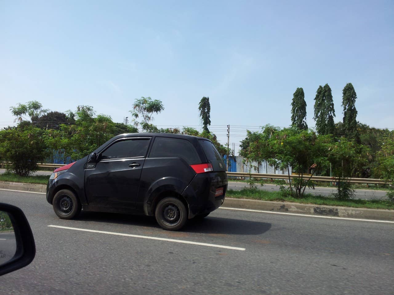 Mahindra Reva NXR