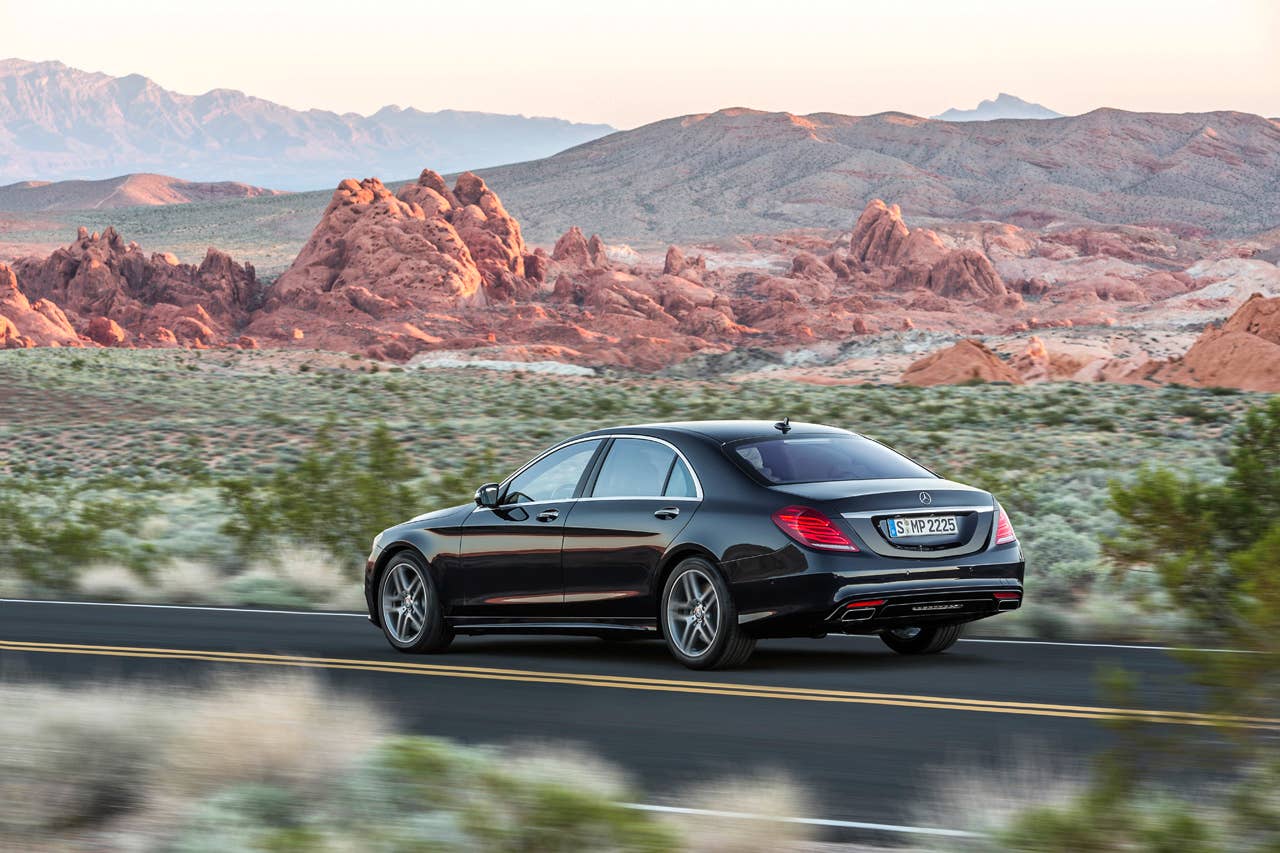 Mercedes-Benz S 350 BlueTec (W 222) 2013, Lack: anthrazitblau metallic, Ausstattung: Leder Exklusiv tiefseeblau/seidenbeige