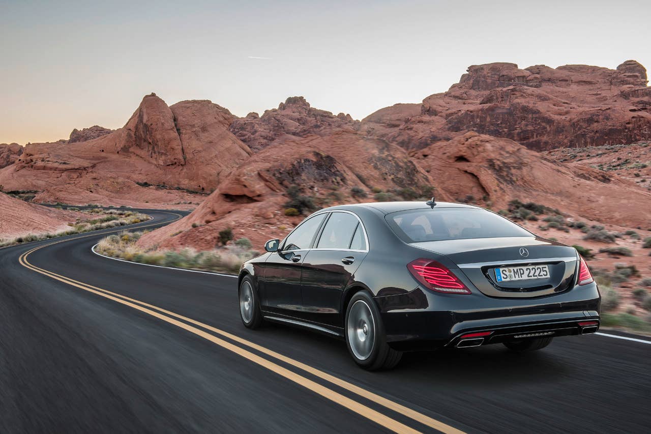 Mercedes-Benz S 350 BlueTec (W 222) 2013, Lack: anthrazitblau metallic, Ausstattung: Leder Exklusiv tiefseeblau/seidenbeige