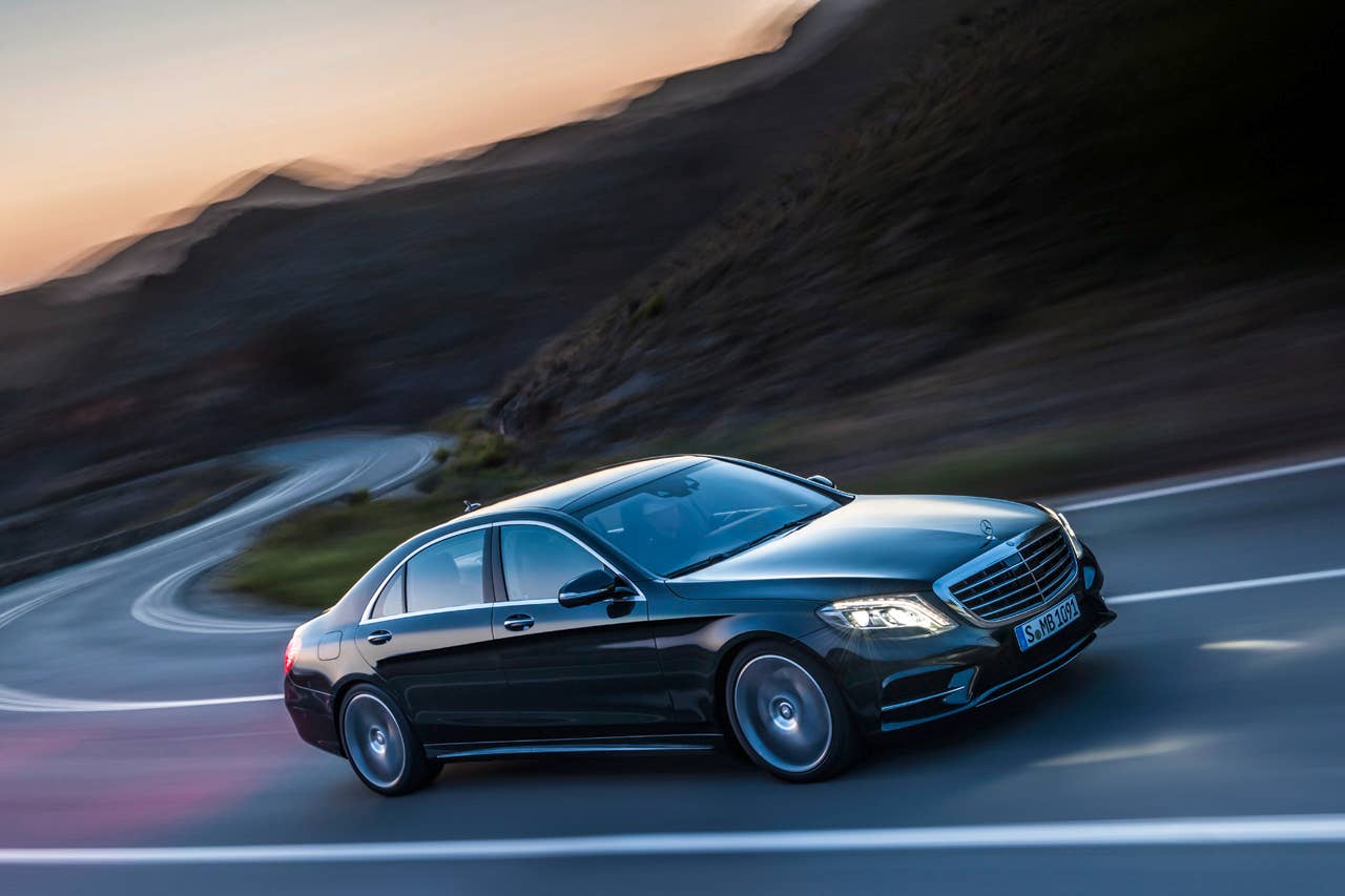Mercedes-Benz S 350 BlueTec (W 222) 2012, Lack: anthrazitblau metallic, Ausstattung: Leder Exklusiv tiefseeblau/seidenbeige