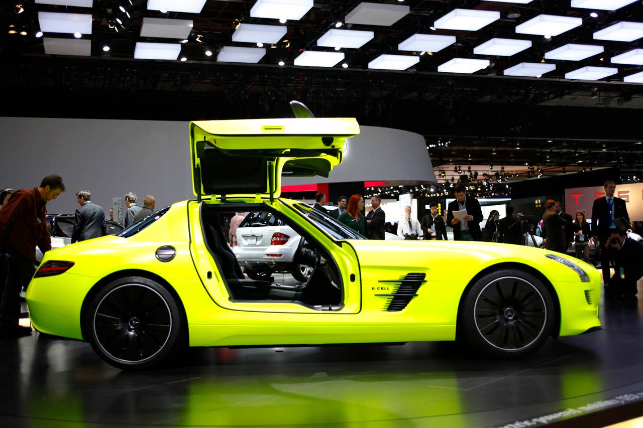 Mercedes-Benz SLS AMG E-Cell side