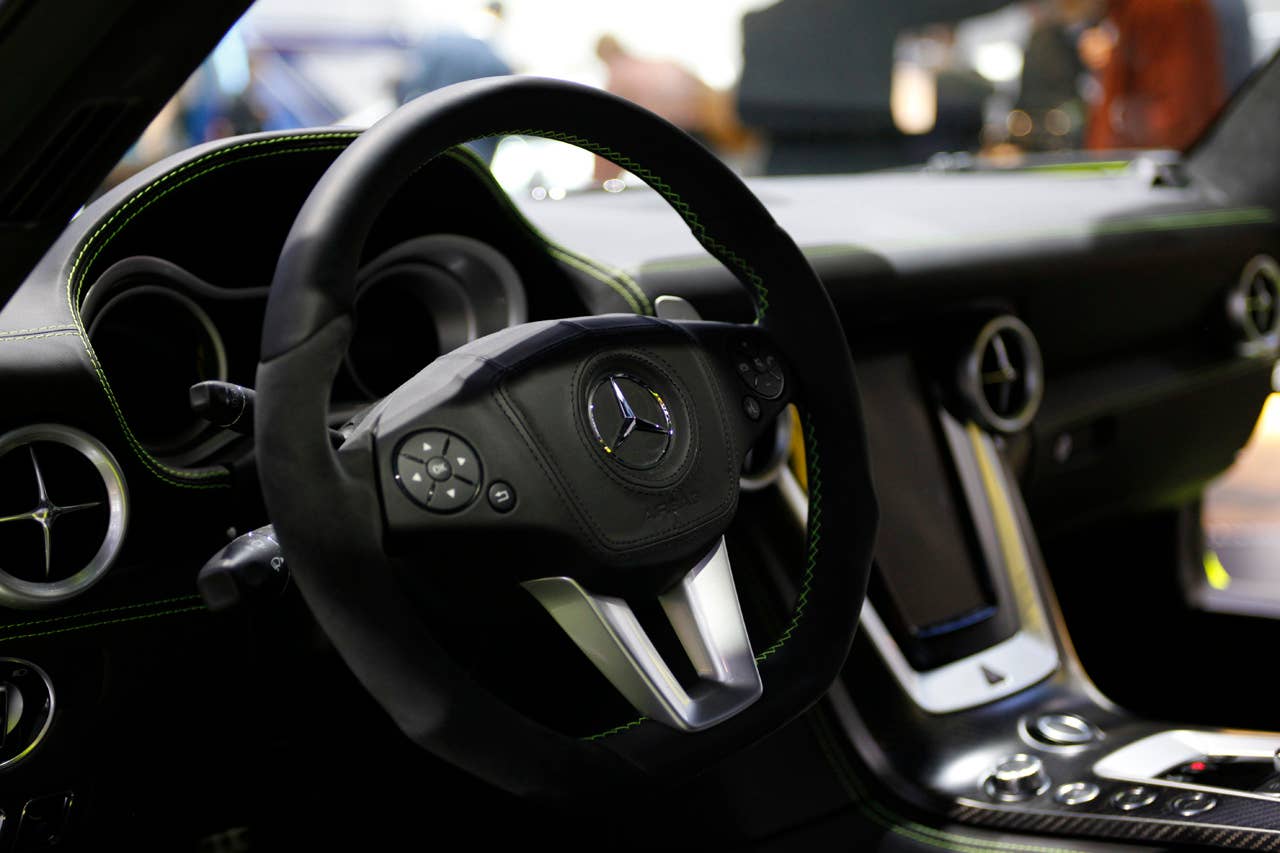 Mercedes-Benz SLS AMG E-Cell steering wheel